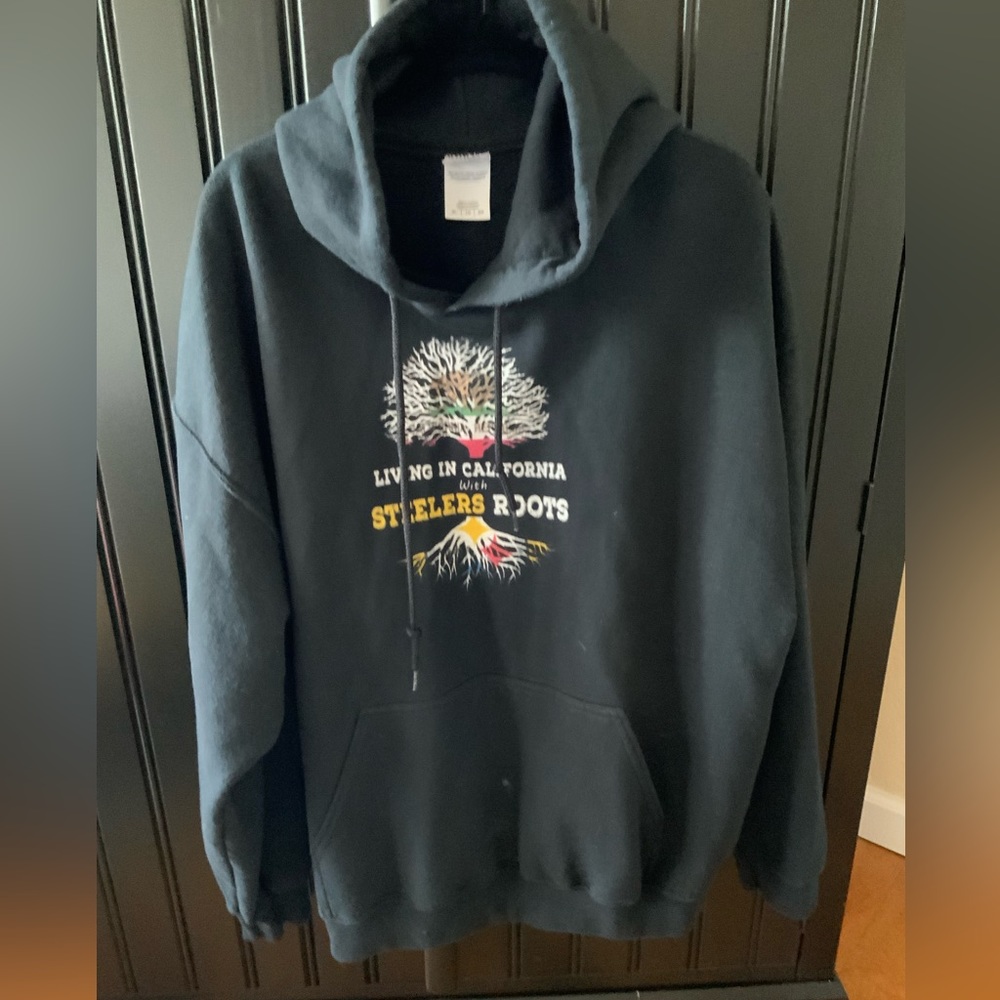 Gildan Hoodie “Living in California with Steeler roots Hoodie- XLarge